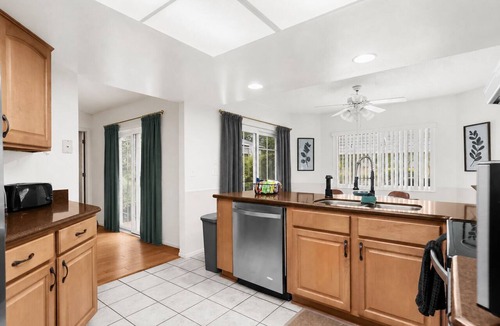 Spring Hill House | Clean, spacious home with heated pool near Weeki Wachi Springs!