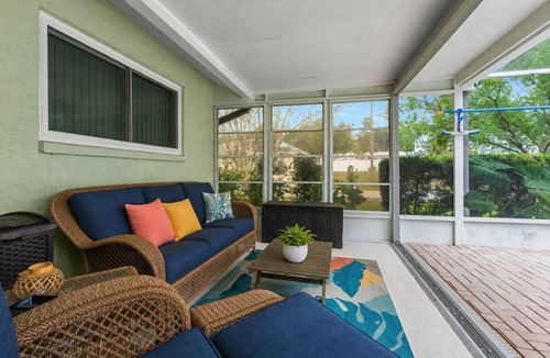 Spring Hill House | Clean, spacious home with heated pool near Weeki Wachi Springs!