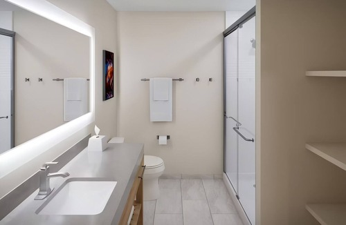 Macomb Hotel | Clean, Spacious Studio Perfect for Work or Leisure Near Mall at Partridge Creek