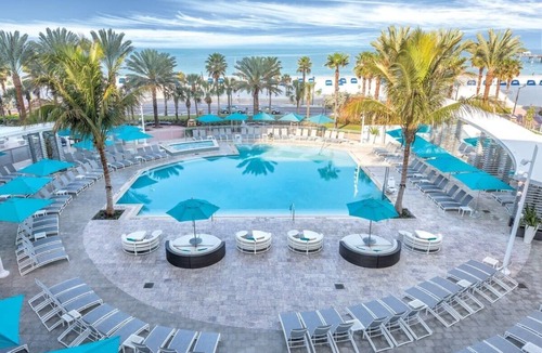 Clearwater Beach Condo | Clearwater Beach Resort 4BR Suite