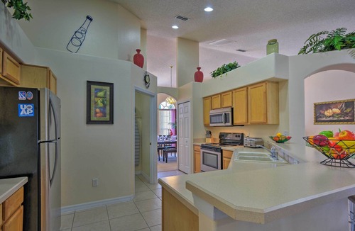 Orange Tree Villa | Clermont Villa w/Pool & Lanai - 12 Mi to Disney!