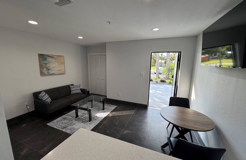 Clewiston Apartment | Clewiston Comfort #8 – Serene 1BR Space