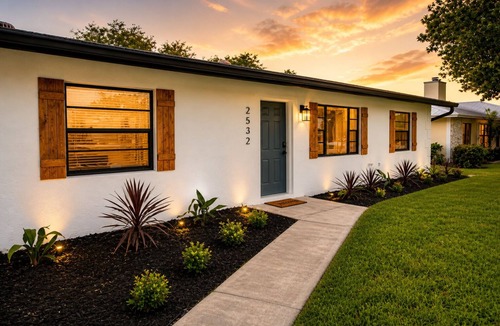 Port Saint Lucie House | Close to Beach - Backyard Oasis - Fire Pit - Sunroom -Family-Friendly