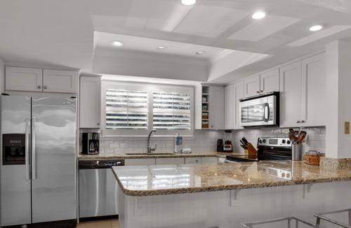 Gulf Pines Condo | Close to Pool, Granite and Stainless Steel Kitchen, Ground Floor Cottage