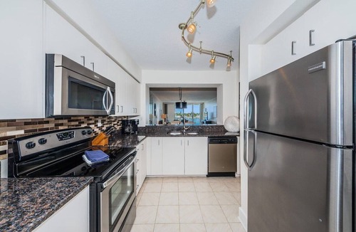 St. Petersburg Condo | Club Bahia 'Blue Skies, Sunshine and Salt Air'