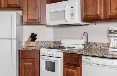 Smith's Memento Resort | Club Wyndham Ocean Walk 1br Condo