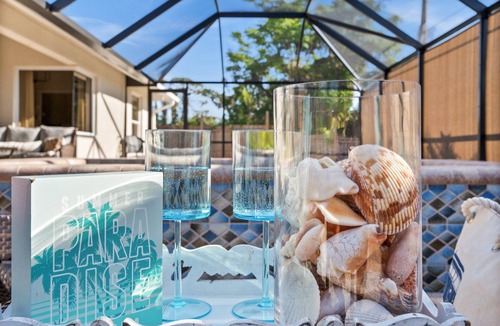 South Venice House | Coastal Beach Time Villa-heated pool & spa-4 bikes, game room-great amenities