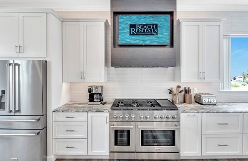 Navarre Beach House | Coastal Country- 6 br/6 bth 2 half, sleeps 20 with private pool, spa and pickle ball.