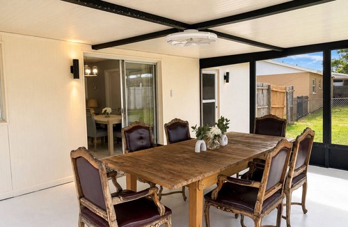 Apollo Beach House | Coastal Getaway in Apollo Beach/Pet Friendly !