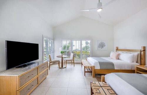 Islamorada Hotel | Coastal Kitchen Pool Gym | 5 mi to Annes Beach | Swim & Relax on Shore