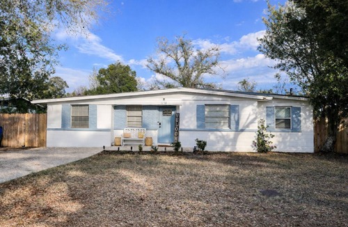 Panama City House | Coastal Retreat Near PCB Family Friendly + Backyard Treehouse!