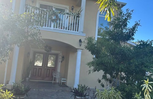 Pinellas Park House | Coastal Retreat: Steps to Lake Seminole, Mins to Madeira & Clearwater beach
