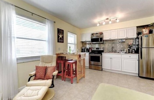 Bradenton Beach House | Coco's Island Retreat: Near Gulf, Bay, Bridge St by Anna Maria Life Vacation Rentals