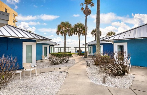 New Smyrna Beach Hotel | Coconut Palms Beach Resort II, an Ascend Collection Hotel
