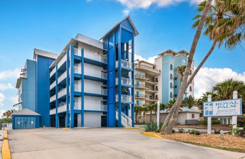 New Smyrna Beach Hotel | Coconut Palms Beach Resort II, an Ascend Collection Hotel