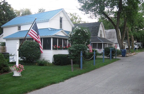 Spring Lake House | Coles Park @ Spring Lake/Grand Haven Booking SuMMeR 2028 since 2027 Booked