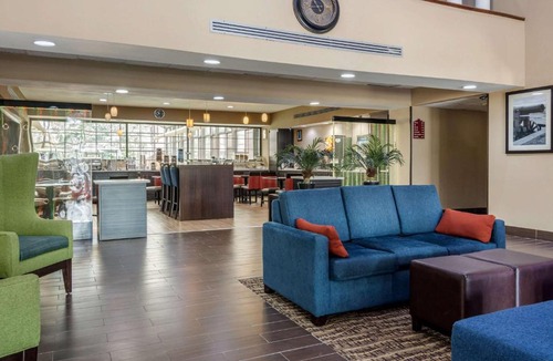 Perry Hotel | Comfort Inn & Suites Perry National Fairgrounds Area