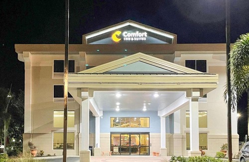 Fruitville Hotel | Comfort Inn & Suites Sarasota I75