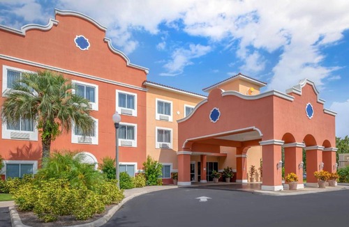 The Villages Hotel | Comfort Suites Lady Lake - The Villages