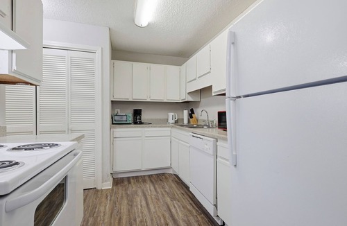 Tougaloo Apartment | Comfortable 2BR/2BA with Modern Touches