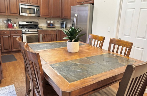 Chester House | Comfortable 5BD Near Legoland Bear Mtn, West Point, Wineries, Woodbury Common