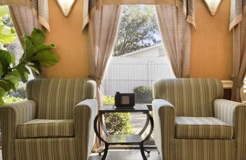 Mary Esther Hotel | Comfortable Affordable Room with Free Parking | Near Gulfarium Marine Park