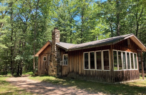 Irons Cabin | Comfortable Cabin in the Woods. Perfect for Fishing, Hunting or Skiing!