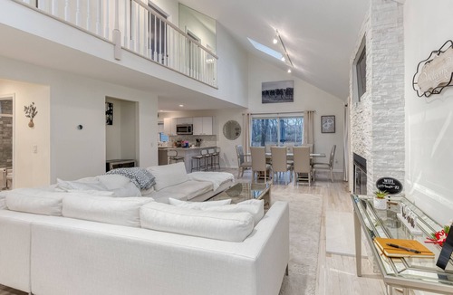 Jamesport House | Comfortable Orchard Oasis in wine country on Long Islands beautiful North Fork!