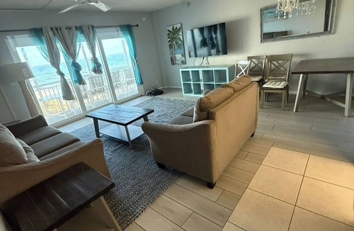 South Patrick Shores Condo | Comfy Beachfront 2/2 on Space Coast