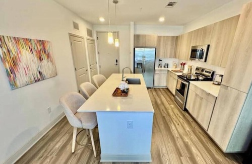 Deerwood Apartment | Comfy Modern King Bed Pool Near Mayo Town Center - Apartment
