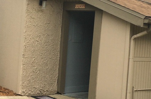 Bay Port Colony Condo | Condo 10 minutes from Tampa Airport
