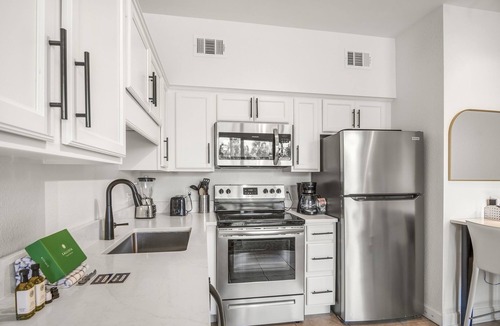 Gulf Place Condo | Condo Directly Across from the Beach! 2 Adult Bikes! Walk to Dining!