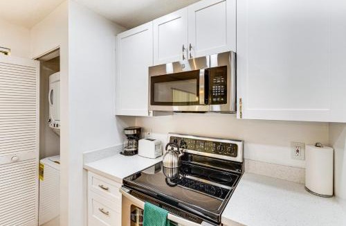 Hunt Club House | Condo in PGA National Resort w/Pool & Spa!