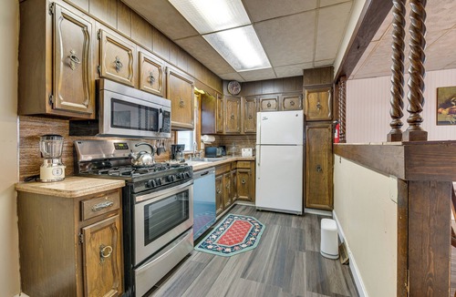 Bath Condo | Condo Rental w/Pool Access ~ 11 Mi to Allentown!