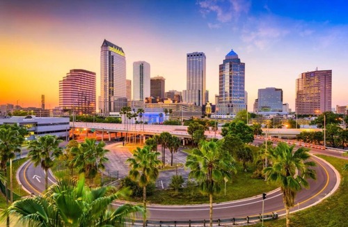 Tampa Heights Apartment | Contemporary 1-Bedroom Private Bungalow Walk to Armature & Riverwalk