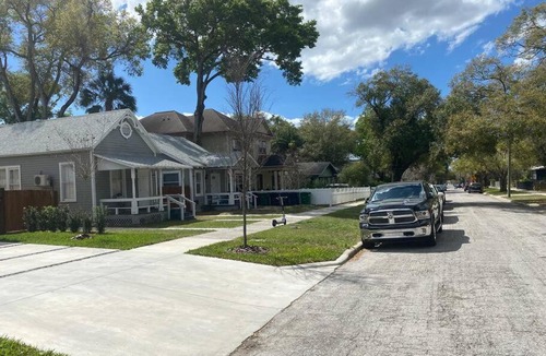 Tampa Heights Apartment | Contemporary 1-Bedroom Private Bungalow Walk to Armature & Riverwalk
