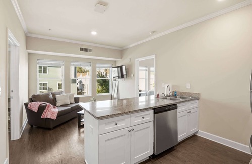 Central Apartment | Contemporary Hideout | 7min to Clemson University
