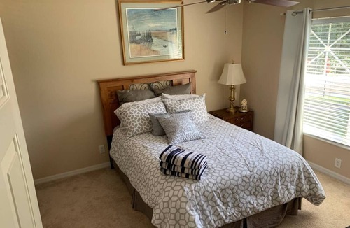 Westchase House | Convenient, beautiful 3 bedroom townhome with a spacious open floorplan.
