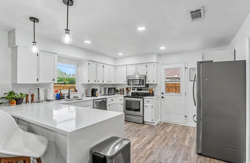 Lakeland House | Conveniently Located - S Lakeland Pool Home, Pet and Family Friendly
