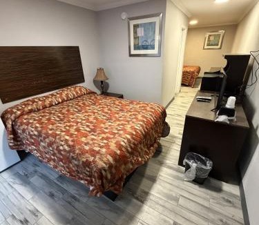 Panama City Beach Hotel | Cook's Motel- Panama City Beach