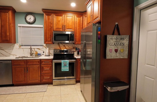 Delray Beach House | COOL VIBES Spacious Home with Gym/Game Room/Fenced Yard/Walk to Atlantic