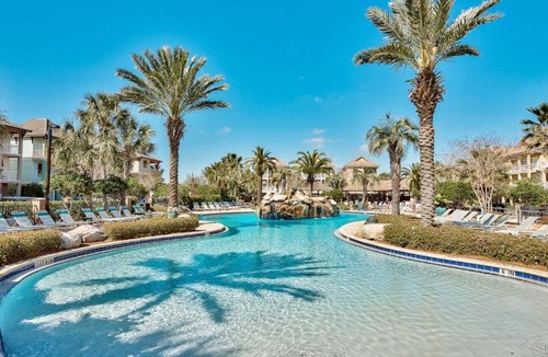Villages of Crystal Beach House | Coral by AvantStay