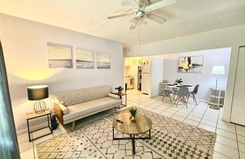 Baker Homestead Apartment | Coral Gables/Coconut Grove area FREE parking