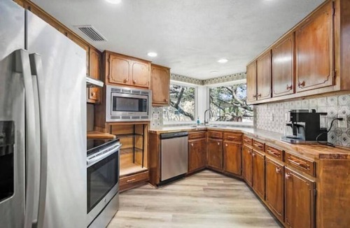 Butler Beach House | Coral Moon House-2 kitchens, fish, kayak, walk to beach, lots of parking