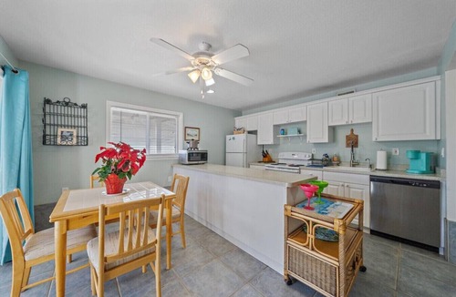 Cortez House | Cortez Boat Resort by AMIsland White Sand Beaches Sept, Oct, Nov, Dec SPECIALS!