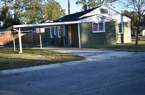 Waycross Cottage | Cottage on Euclid Adorable 2-bedroom cottage with AC in pleasant Waycross