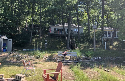 Free Soil House | Cottage on Gun Lake near Ludington and Manistee