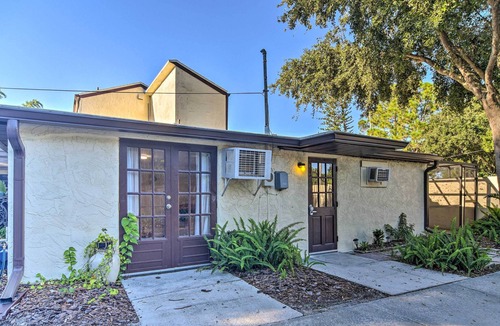Gulfport Cottage | Cottage w/ Fire Pit ~ 3 Mi to St Pete Beach!