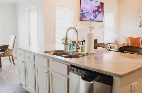 Houston County House | Country Charm 4-bedroom house pet and family friendly