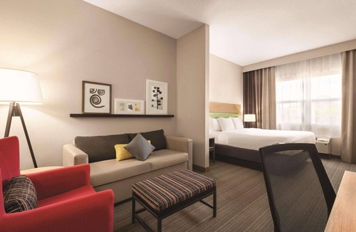 Braden River Hotel | Country Inn & Suites by Radisson, Bradenton-Lakewood Ranch, FL